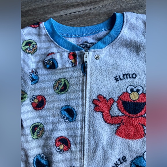 Sesame Street 18M Fleece Footie Pajama - Picture 2 of 7
